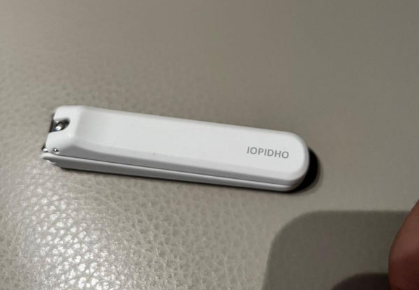 IOPIDHO Nail Clippers, Sharp Stainless Steel Fingernail Clipper & Toenail Clippers, White Nail Cutter
